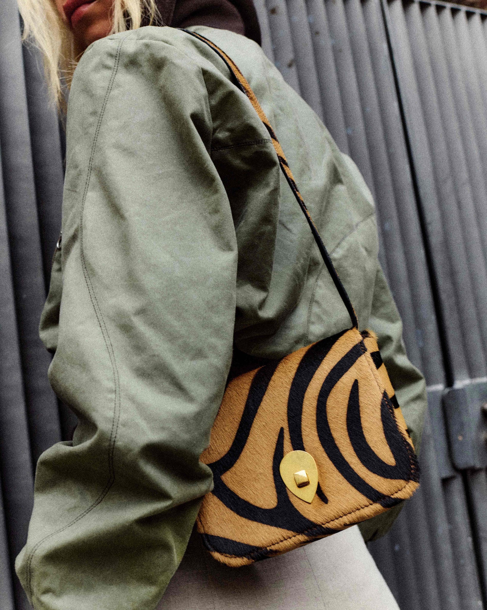 Nielle crossover bag Calf hair Tiger