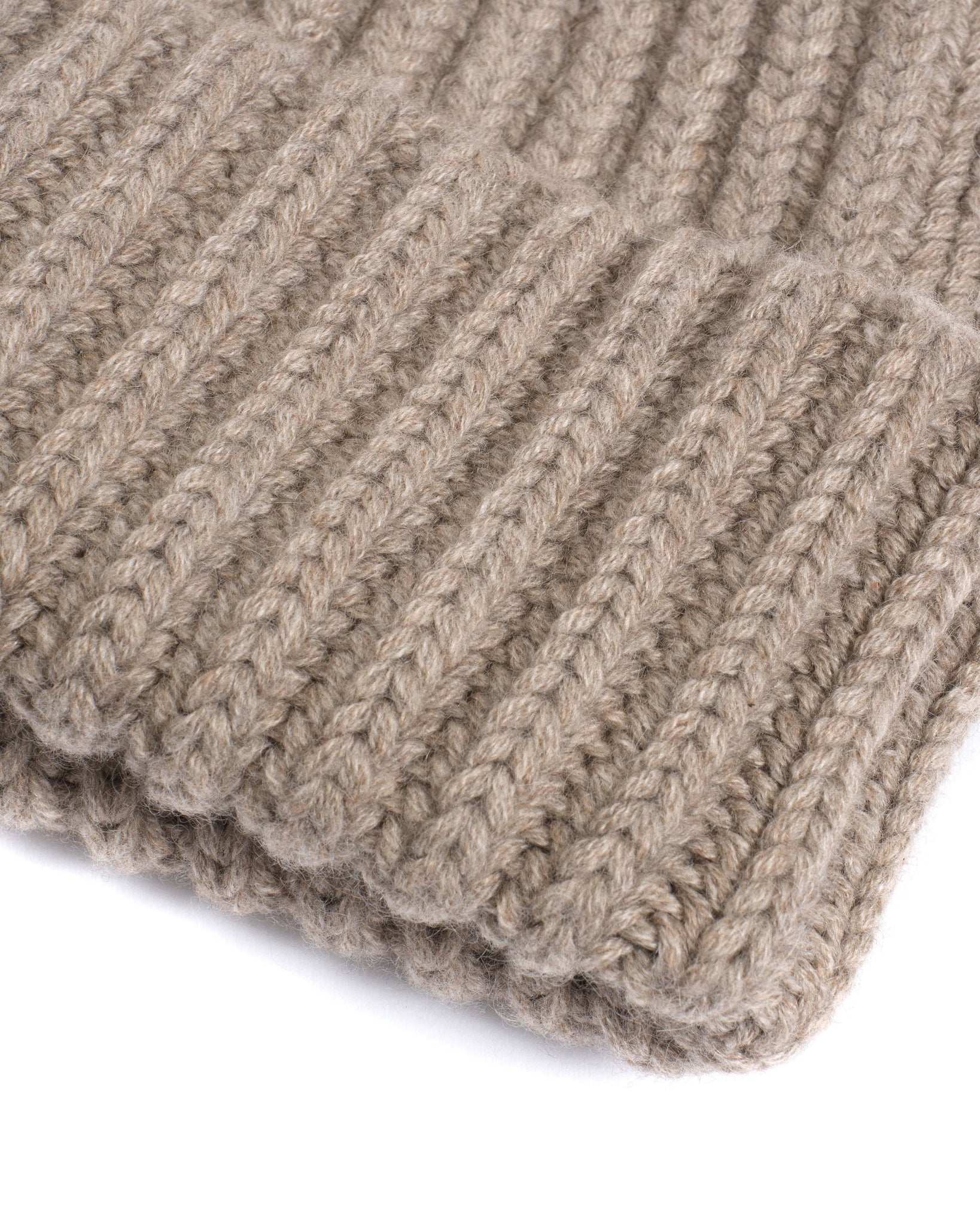 Sandra beanie 100% cashmere Dark taupe