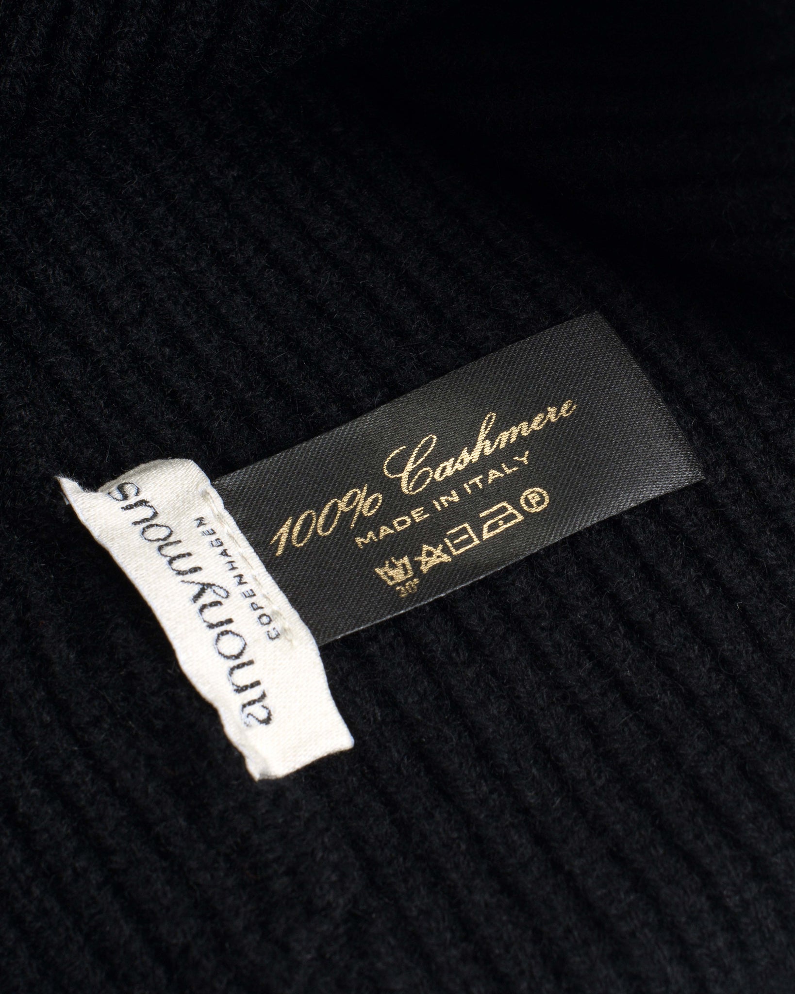 Vinni beanie 100% cashmere Black